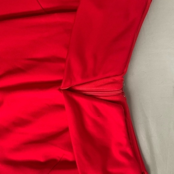 FOREVER 21 off- the- shoulder v-neck holiday sexy cocktail dress - Picture 7 of 7